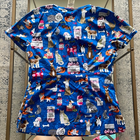 Scrub Top - Picture 2 of 4